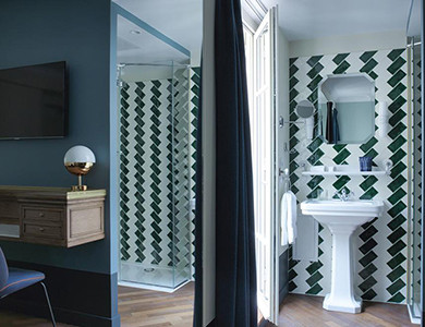 Hotel Bachaumont bathroom mosaic after installation